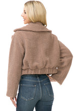 Load image into Gallery viewer, Women&#39;s Faux Fur Jacket
