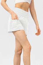 Load image into Gallery viewer, Elastic Waist Pocketed Active Shorts
