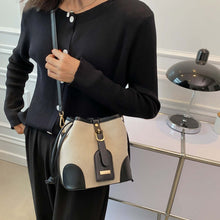 Load image into Gallery viewer, Straw Braided Adjustable Strap Crossbody Bag
