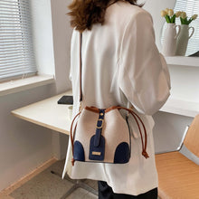 Load image into Gallery viewer, Straw Braided Adjustable Strap Crossbody Bag

